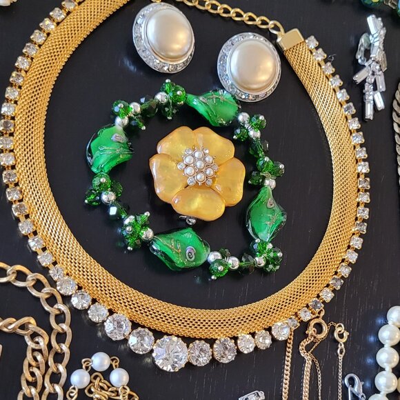 Vintage Jewelry Lot - Picture 5 of 10